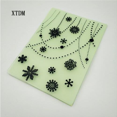 HOT plastic snowflake template craft card making paper card album wedding decoration scrapbooking Embossing folders