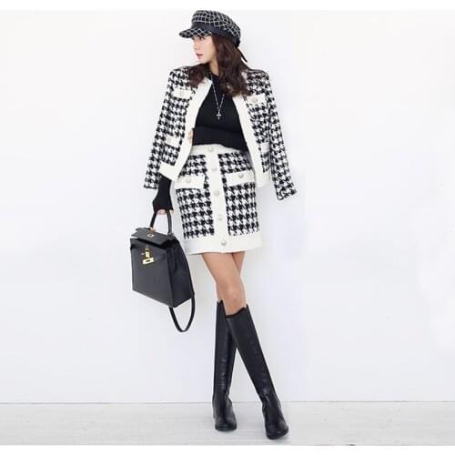 New arrival temperament 2 pieces set comfortable jacket and mini pencil skirt fashion high quality fresh knit bouncy women set