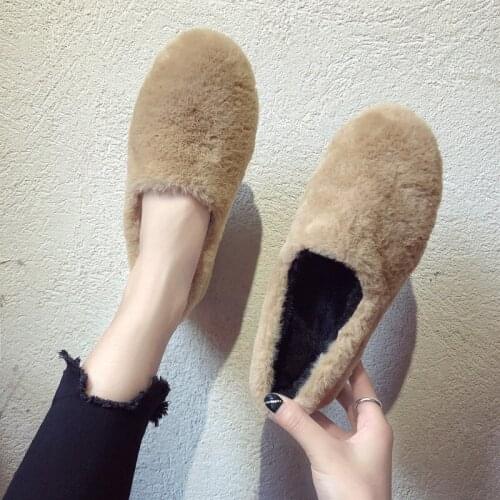 2020 Autumn and winter Korean version of cute bean flat shoes womens short wool cotton shoes warm outdoor round fur suede shoes