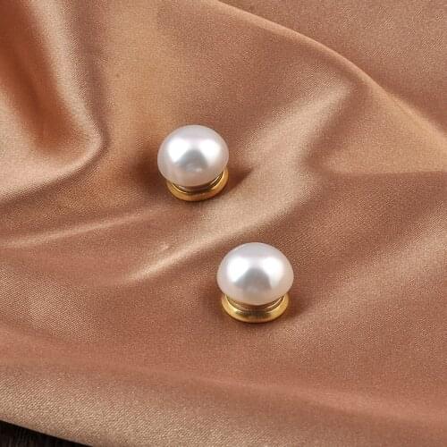 Safe Hijab Brooch Strong Pearl Magnetic Hijab Clip Luxury Accessory No Hole Pins Brooches Buckle Magnet For Muslim Scarf Collar
