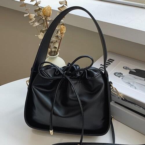 Retro Drawstring Bucket Shoulder Bag Womens 2021 New Large Capacity PU Leather Handbag Luxury Minimalist Designer Diagonal Bag