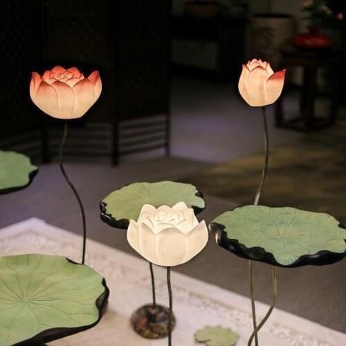 Creative new Chinese classical lotus lamp room teahouse bedroom corridor Chinese wind leaf vertical desk lamp free shipping
