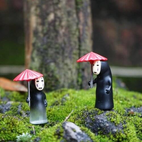2pcs Miniature Small Funny Non-Face Man Hold Umbrella , Ghibli Figurines Fairy Garden Supplies Terrarium Accessories
