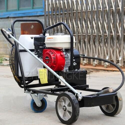 Small Push Formula Emulsification Asphalt Spread Machine Gasoline Power Asphalt Sprinkle Machine Small Asphalt Spray Car 3.6KW