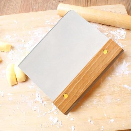 1 Pcs Stainless Steel Flour Scraping Cutter Dough Scraper With Wood Handle For Kitchen Use