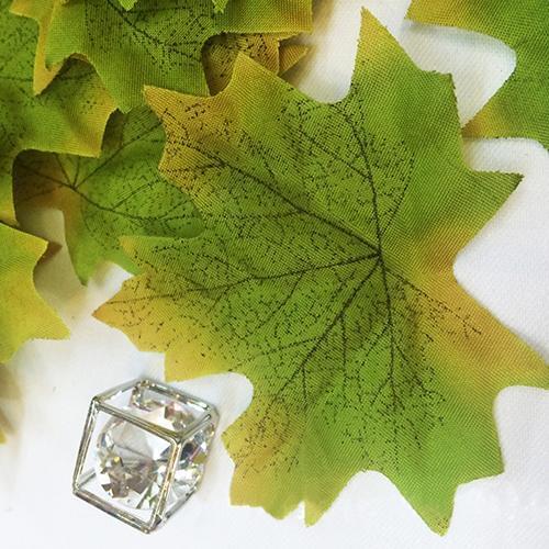 100 Pcs Fall Fake Silk Leaves Wedding Favor Autumn Maple Leaf Wedding Decoration