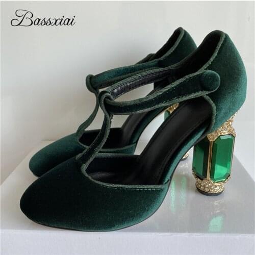 Luxury Velvet T-Strap Wedding Shoes Bridal Diamond High Heels Round Toe Side Fretwork Rhinestone Women Pumps Spring