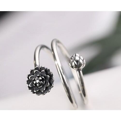 Vintage Delicate Lotus flower Adjustable Ring For Women Old silver color Charm Party Finger Jewelry
