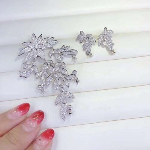 Womens High Quality Classic Zircon leaf styling accessories sweater chain, necklace earrings accessories，Not including beads