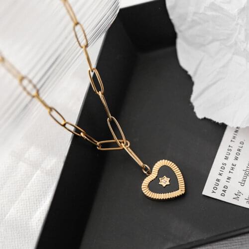 French Naive Romantic Style Necklace For Women Vintage Tiny Heart Pendant Clavicle Chain Simple Hot Sale Chokers Fashion Jewelry