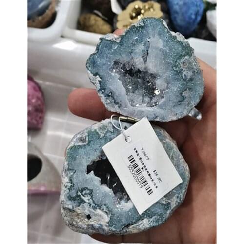 1pcs Natural aura agate geode quartz crystal healing crystals stone and crystals Healing quartz druzy box random delivery