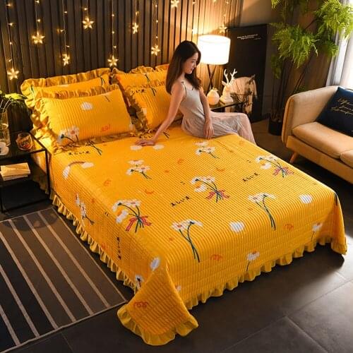 Yellow Plants Crystal Velvet Bed Sheet Lace Thickened Winter Warm Flat Sheet Flannel Bed Linen Bedspread Home Decor