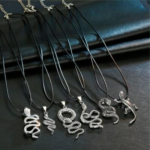 Retro Silver Color Chain Snake Pendant Choker Necklace Women Men Statement Jewelry Bohemian Beach Party Gift Accessories