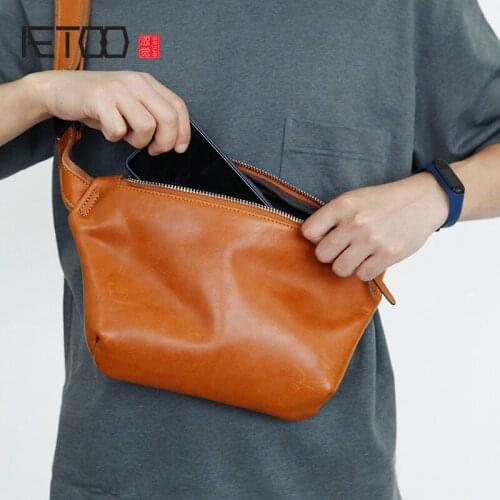 AETOO Mens leather chest bag, fashion trend large-capacity messenger bag, vegetable tanned leather mens shoulder bag