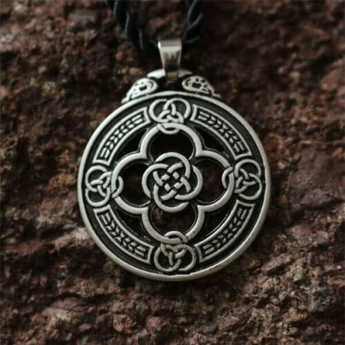 10pcs wholesale celt Knot Warrior Quatrefoil Shield necklace Pendant Protection Renaissance Jewelry