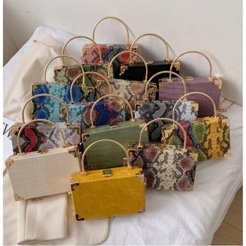 Luxury womens bag 2021 new European and American retro snake box small square bag chain portable One Shoulder Messenger Bag