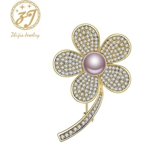 Zhijia New Arrival Flower Shape Delicate Pins Brooches For Women Crystal Rhinestone Pearl Brooches Jewelry Gifts