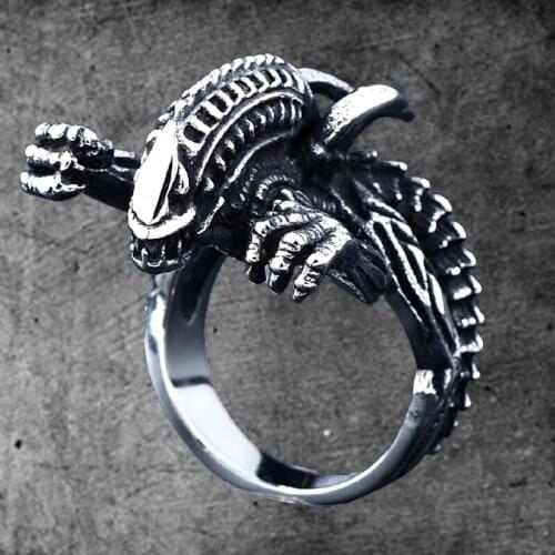 Stainless Steel Vintage Alien Predatorr Finger Ring Men Women Cool Biker Punk Gothic Aliens Skull Rings Wholesale