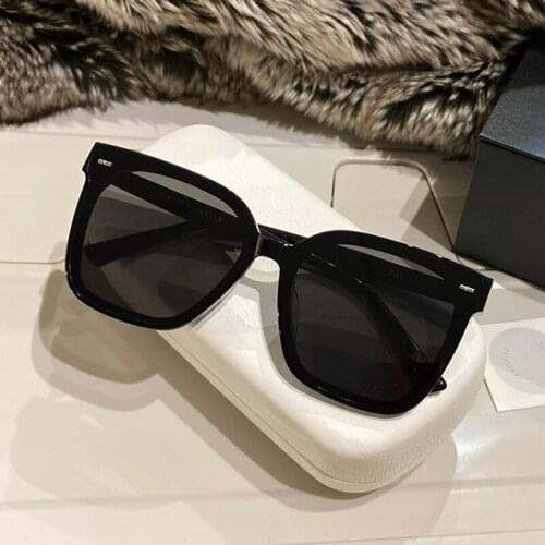 Rivet Square Frame Women Men Sunglasses Gray Lens UV400 Eye Protection Girl Sexy Ladies Fashion Outdoor Eyewear