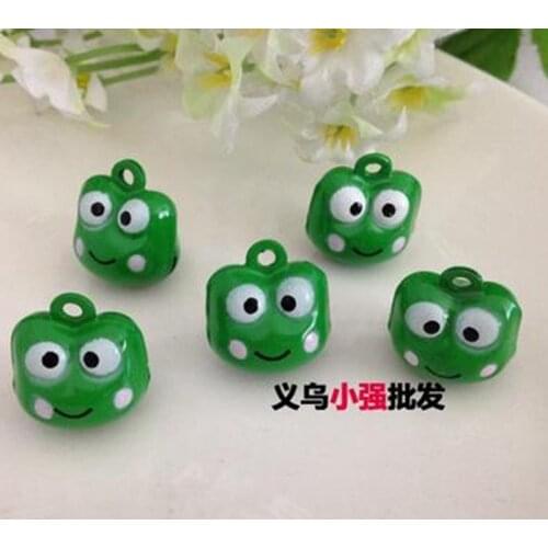 Hot 2018 new green frog bell pet bells dog collar bell size pet jewelry grooming accessories 12pcs 011002041