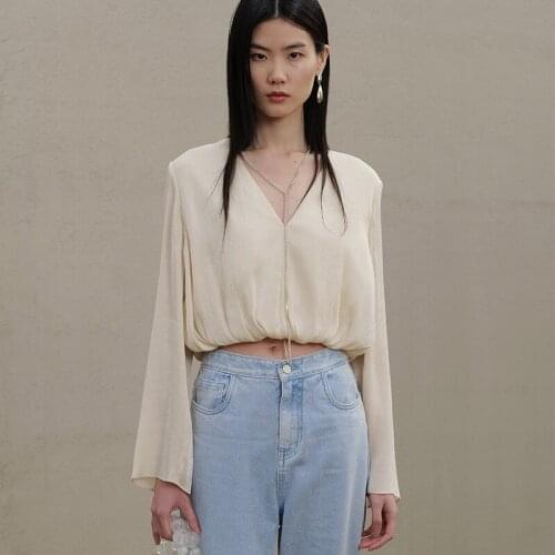 2021 Autumn Fashion Long Sleeve Shirt Women Korean Slimming Temperament Diamond Chain Top V-Neck Short Pure Color Tie Shirt