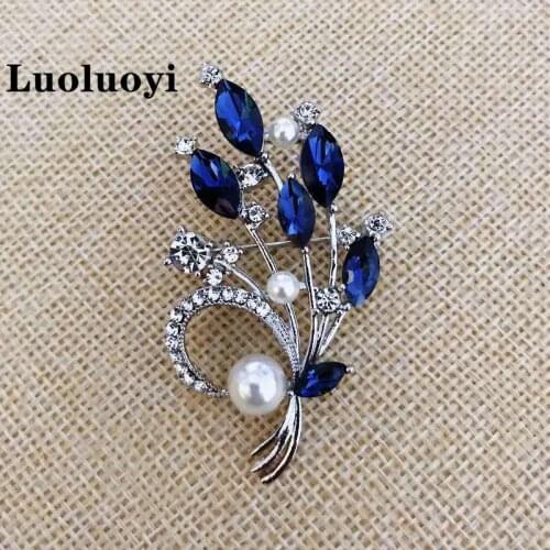 Luoluoyi Leaf Crystal Pearl Brooch Female 2021 Fashion New Jacket Pin Popular Temperament Sweet Clothing Accessorie
