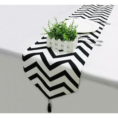 New Black White Striped Table Runner Tea Table TV Cabinet Tablecloth Home Decor Cover Table Cloth with Tassel Party Bed Runner