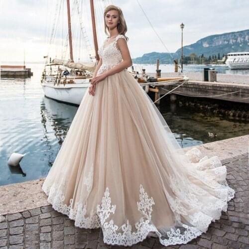 Sweetheart Neck Lace Appliques A Line Wedding Dresses Princess Bridal Gowns With Buttons Back Custom Sleeveless vestidos novia