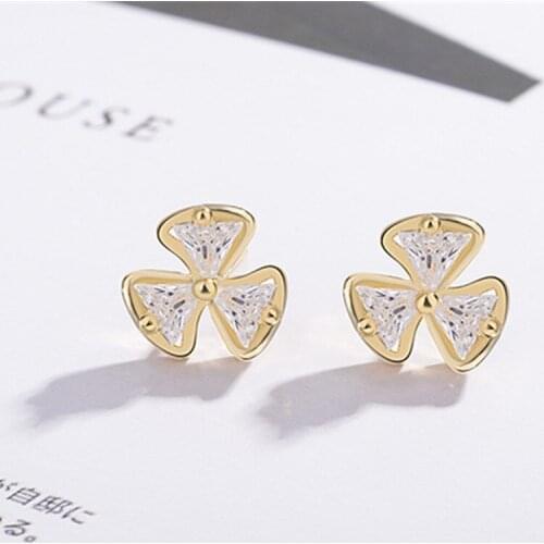 Moveon Sweet Literary Fresh Flower Clover Studs Earrings Gold Rhinestone Flower Wild Earrings Trinkets Jewelry Girls Gift