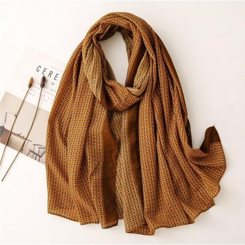 2021 Fashion Geometric Print Scarf Vintage Women Hijab Soft Women Muslim Foulard