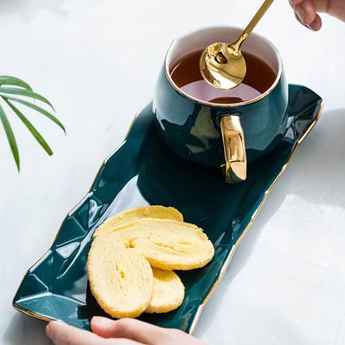 Luxury European Coffee Cup Small Retro Royal Bone China Tea Cup with Handle High Quality Xicaras De Cafe Home Container LL50CC