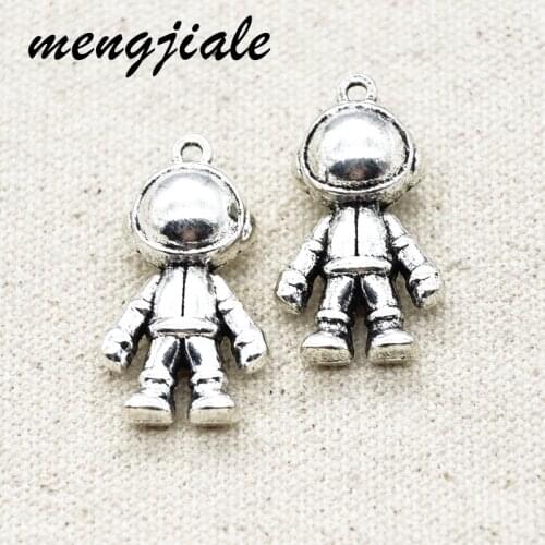 5pcs Antique Silver 3D astronaut Charms cosmonaut Pendants for Handmade Tibetan Jewelry DIY Crafts Making 32*18mm