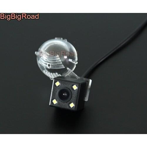 BigBigRoad For Suzuki SX4 SX-4 S-Cross Crossover Grand Vitara Wireless Camera Car Rear View Backup Reversing Camera RCA Port