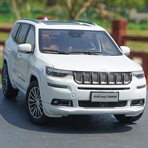 Original factory authentic 1/18 J eep Grand Commander GAC Fiat Chrysler Diecast White Metal SUV Car Model with small gift