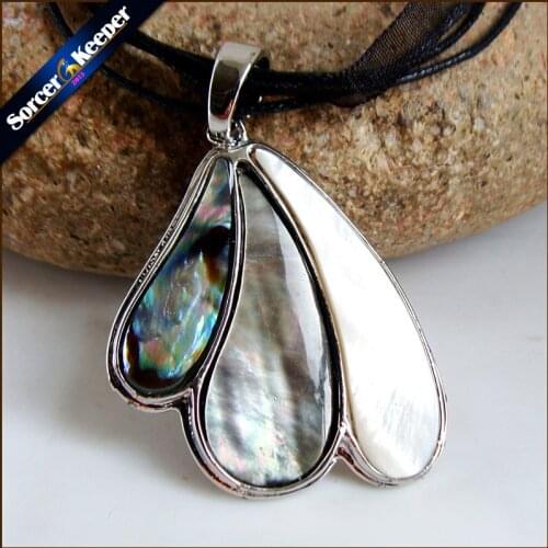 Natural Mother of Pearl Shell Pendant Necklace Rhinestone Sea Fan Freshwater MOP Beads for Women Jewelry Making Charms SKA27