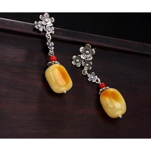 2018 New Sale Ancient Ways Is The Plum Flower Inlaid Natural Beeswax Amber South Female High-grade Pendant Earrings Wholesale