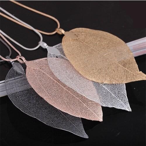 New Fashion Sweater Coat Necklaces Ladies Girls Leaves Leaf Pendant Necklace Long Chain Jewelry for Womens collier Female Gift