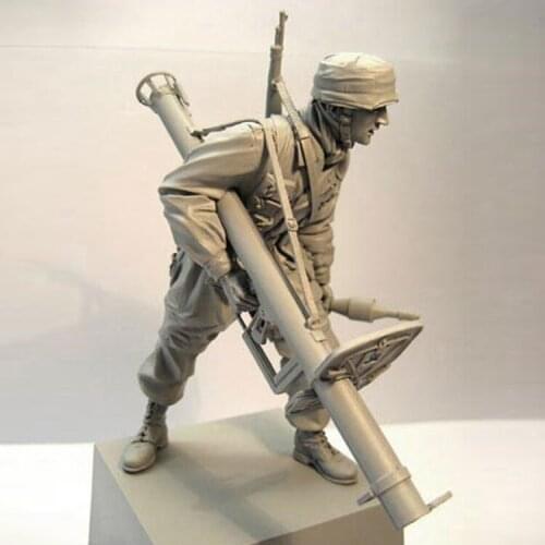 1/16 Scale Resin Figure soldier With Bazooka 120mm