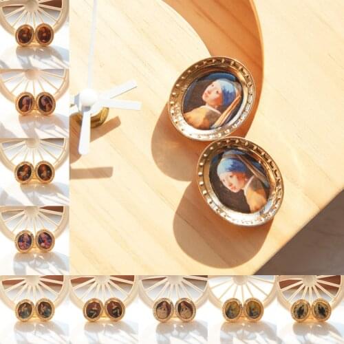 2021 New Vintage Baroque Geometric Oval Gold Metal Stud Earrings For Women Party Jewelry Portrait Europe Art Style Charm Punk