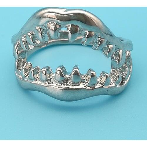 Chic Shark Tooth Hell Demon Mouth Finger Ring Goth Emo Punk Women Men Ring Fancy Dress Jewelry Gift