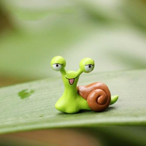 1pcs Figurine Decor Fairy Garden Dollhouse Ornament Random Color Miniature Snail