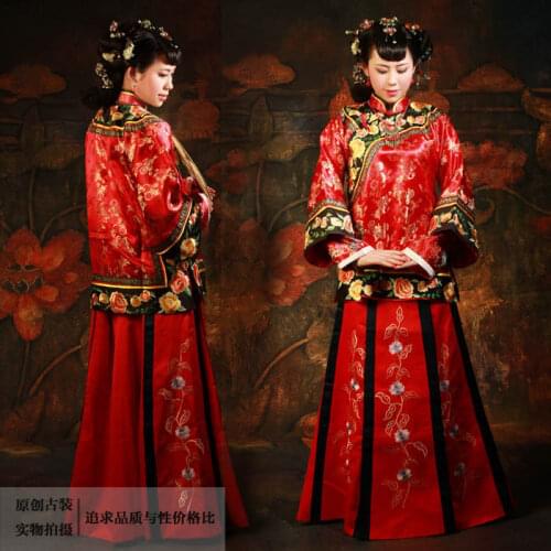 Late Qing Dynasty Early Republic Period Red Bride Wedding Costume Xiuhefu Costume Hanfu for Women