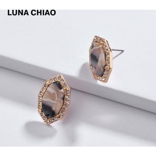 LUNA CHIAO 2020 Spring Summer New Trendy Geometric Acrylic Lucite Mini Stud Earrings for Women Fashion Jewelry