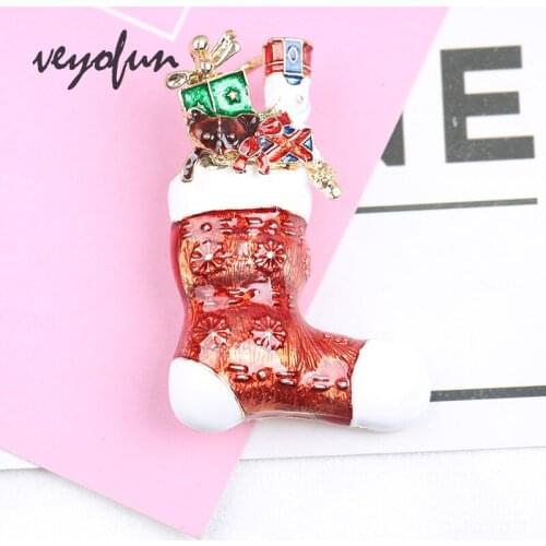 Veyofun Christmas Stocking Enamel Brooches Pins Cute Christmas Bags Badge Gift