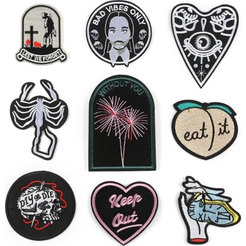 High-quality Cool Black and White Clothing Accessories Round Adhesive Patch Stickers New Ironing Embroidery Patch