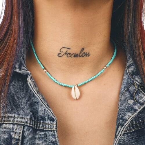 New Trendy Bohemia Nature Stone Shell Pendant Necklace For Women Beaded Chain Conch Choker Sexy Simple Necklace Holiday