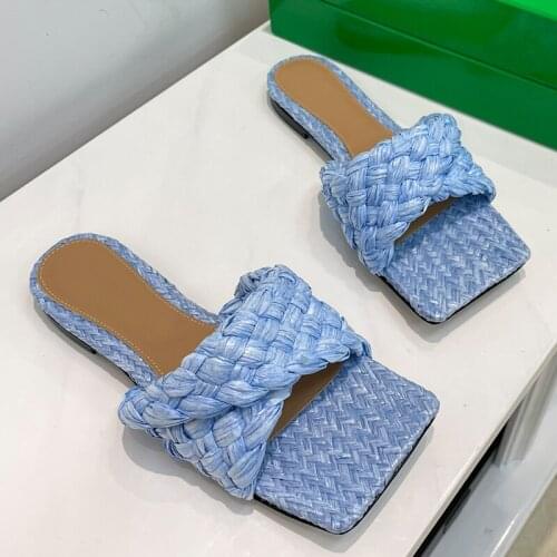 2021 Cross Woven Flat Leather Mules Sandals Women Square Toe Blue Braided Slippers Designer Brand Shoes Woman Party Shoes