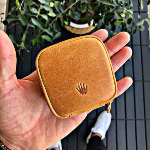 Headphone Holder Bag Storage Carrying Soft Bag Box Case Earphone Headphone Accessories Headphones Memory Card USB Cable car key gadgets Protable Headphone Bags Headphone Storage Box genuine leather 1