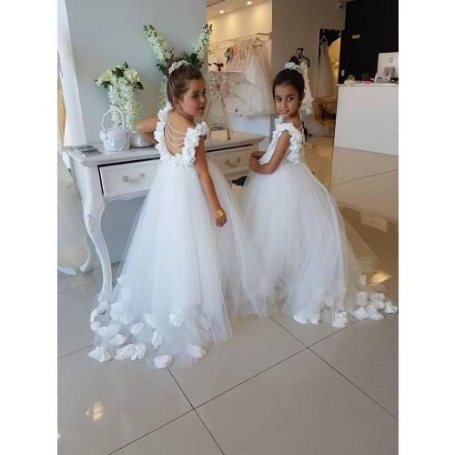2021 Flower Girls Dresses For Weddings Scoop Ruffles Lace Tulle Pearls Backless Princess Children Wedding Birthday Party Dresses
