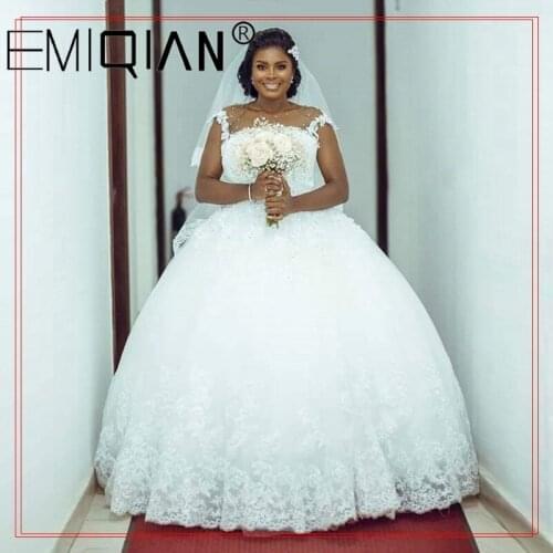 EMIQIAN Wedding Dresses For A Magnificent Figure